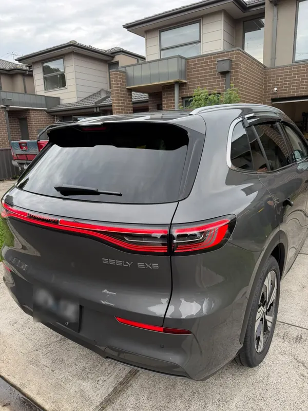 Rear of the Geely EX5 with the tail light bar on