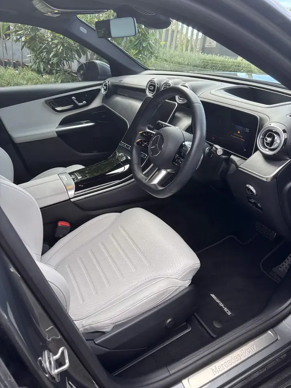 Cream leather front seats and dash of the GLC 300
